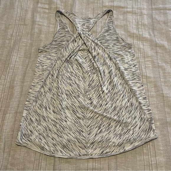 Lululemon Essential Tank (Tiger Space Dye Black White) - Picture 6 of 10